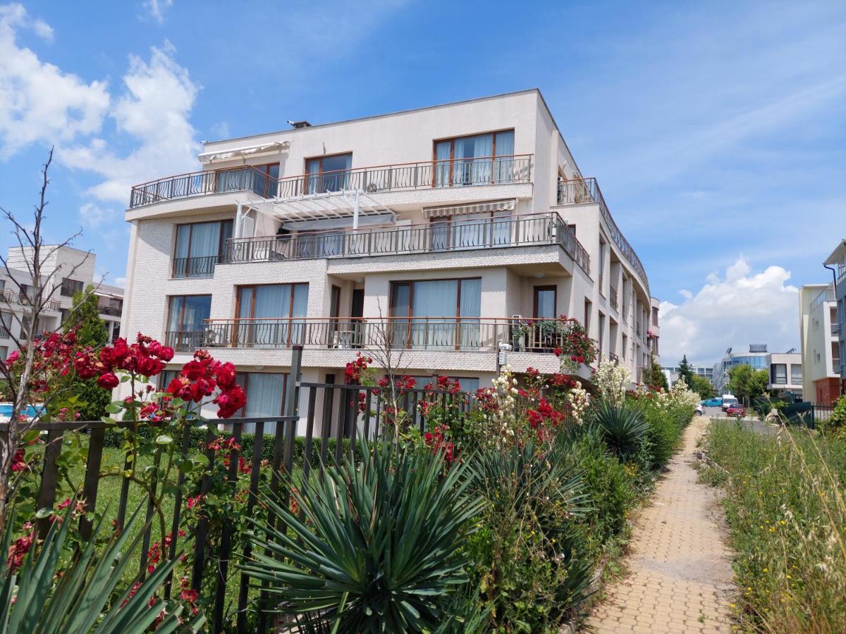 Sea Panorama Apartment - Diamond Beach Sarafovo Burgas Екстер'єр фото